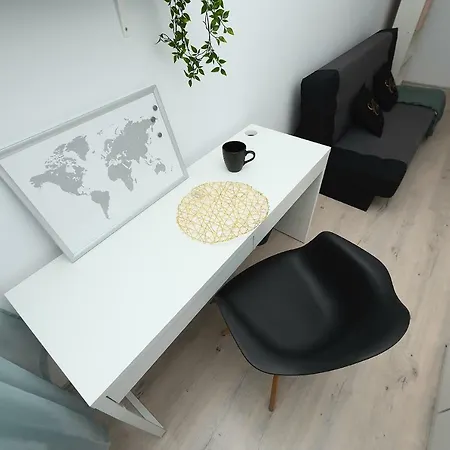 Piotrkowska Center Homestay *